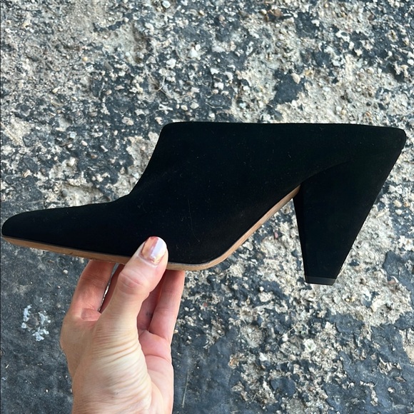 Like new Vince Black Suede Mules - Picture 5 of 13